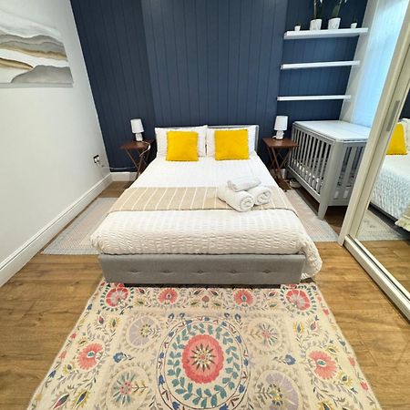 Appartamento Sunny Londra Esterno foto